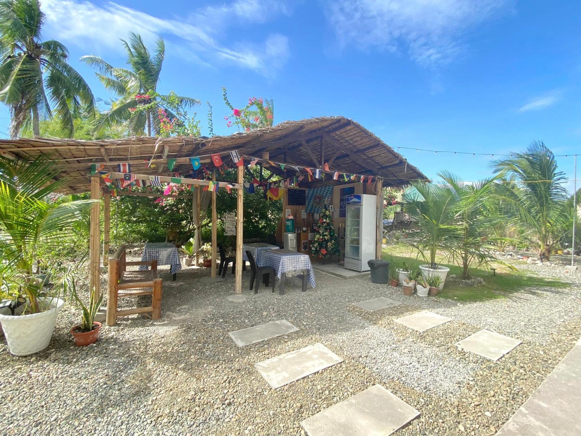 Coconut Inn Moalboal Exterior foto